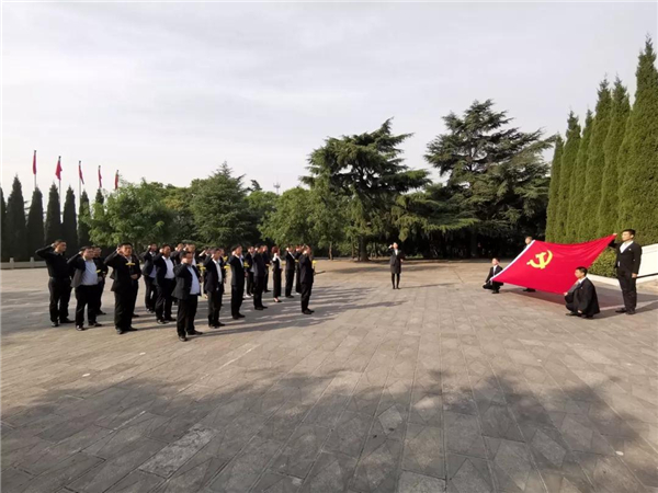 怀想***义士 弘扬***心灵 继承***遗志